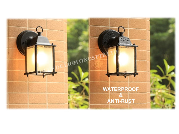 WALL LAMP 8333 E27 HOUSE FROSTED BLACK